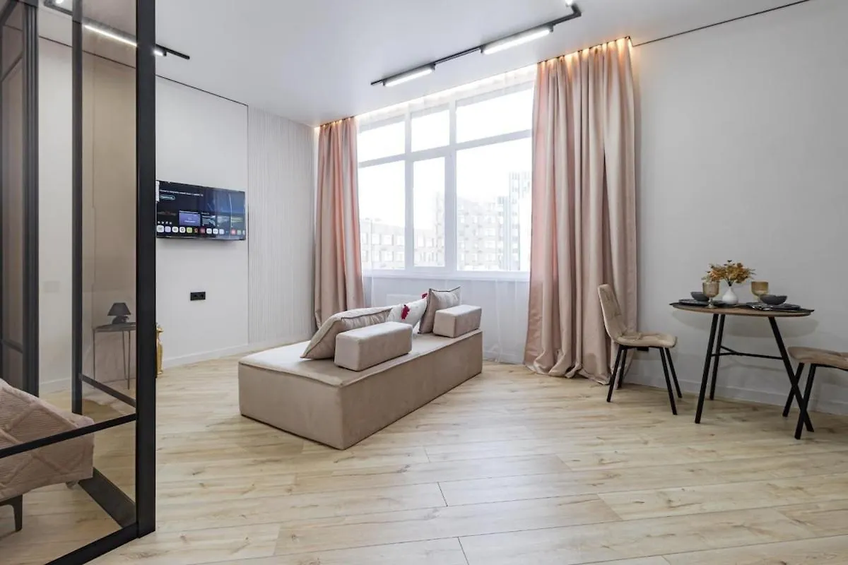 In The Center With New Renovation Apartamento Astana Cazaquistão